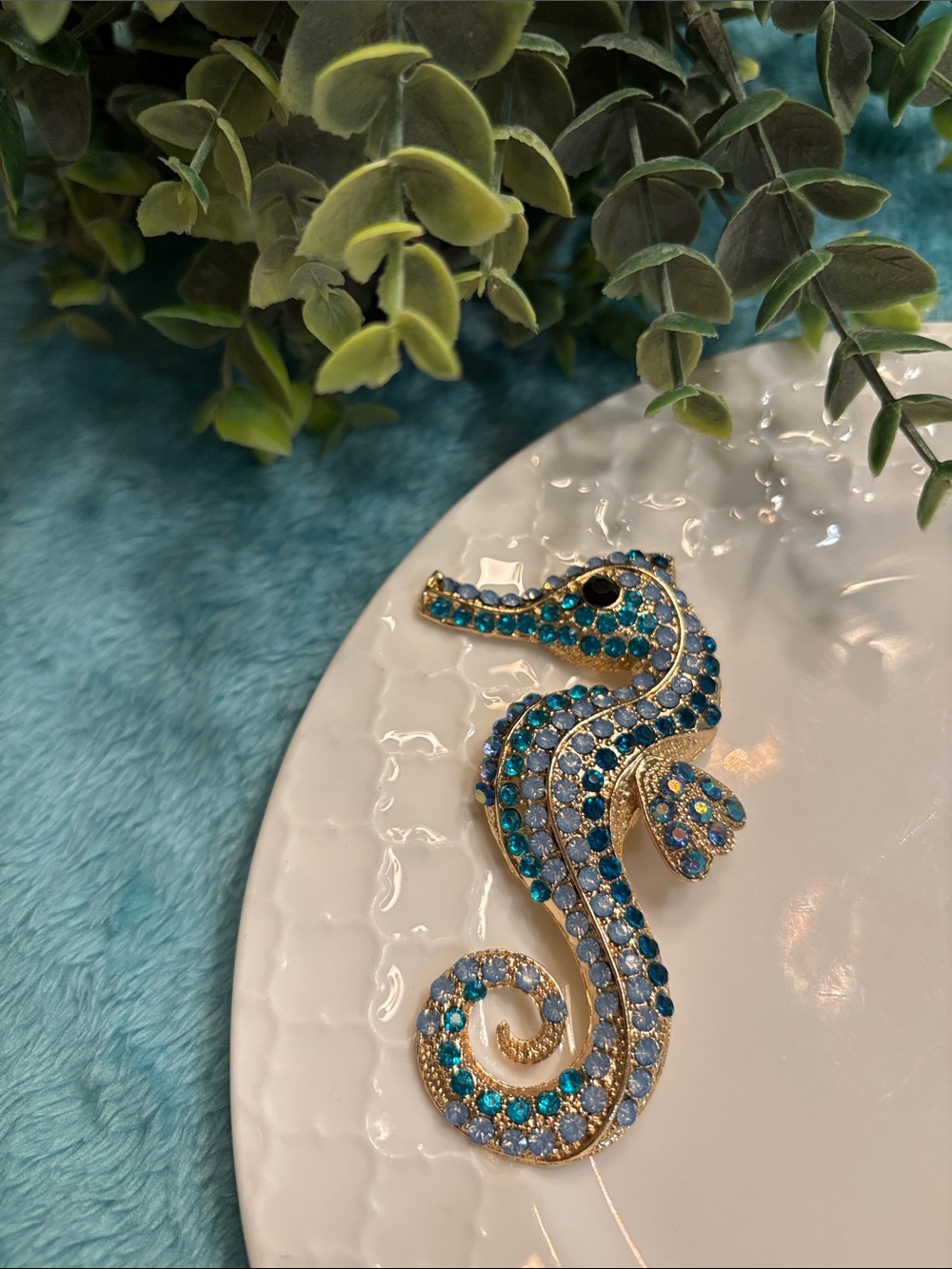 Crystal Encrusted Seahorse Fashion Brooch Pin Summer Beach Acceessory NWT 3.5x2”